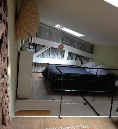 Апартаменты Dupleix 75m2 Sur Cour Arboree